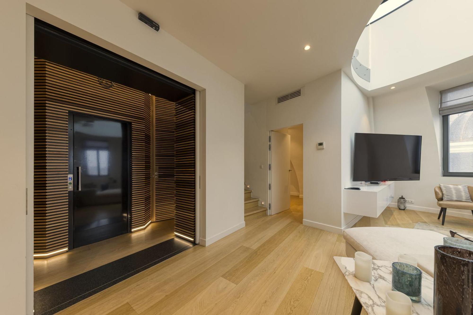 Triplex Penthouse In The City Center Брюссель Экстерьер фото